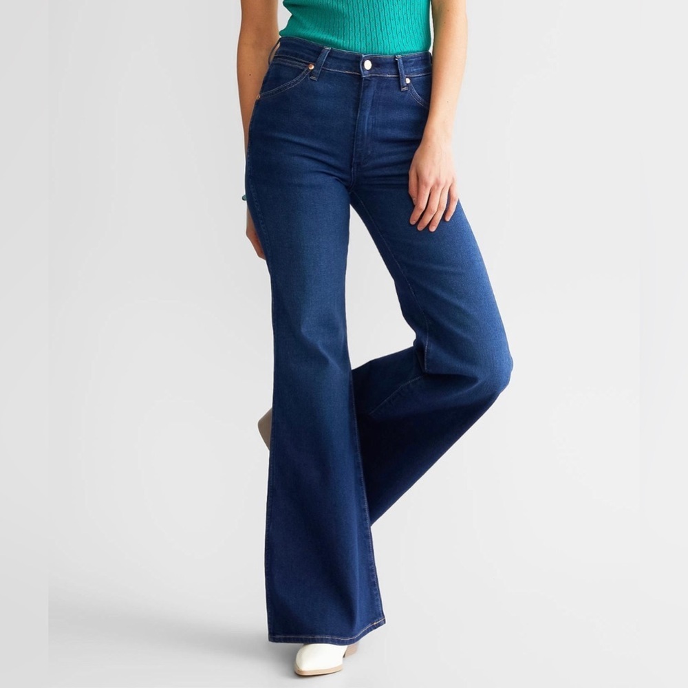 Wrangler Wanderer High Rise Flare Jean